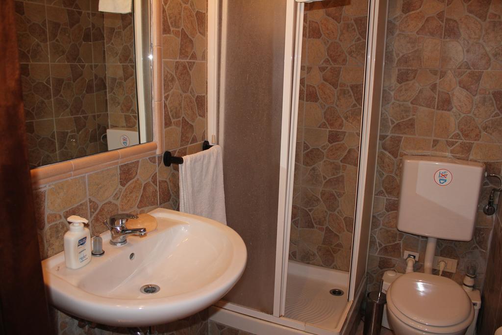 Pisa Rooms For Rent Exterior photo
